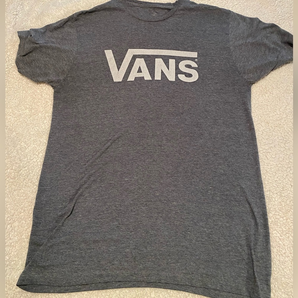 Large grey Vans shirt